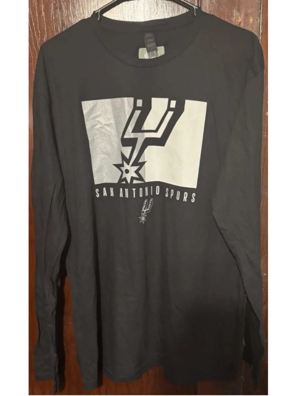 San Antonio Spurs Long Sleeve T-shirt Men Size L NBA Black NEW WITHOUT TAGS